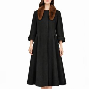 Vintage Thalhimer’s Black Wool Swing Coat with Fur Collar Old Hollywood